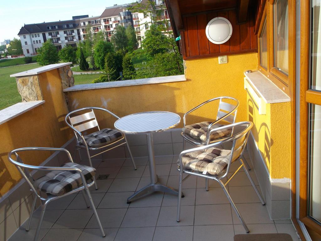 Birdland Panorama Apartman Bük Kamer foto